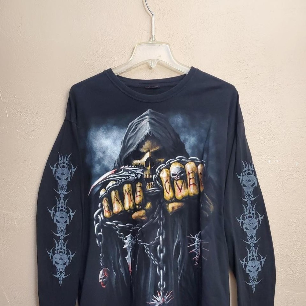 Long sleeve y2k black and red Gothic skull shirt